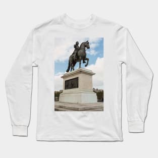 Equestrian Statue of King Henri IV © Long Sleeve T-Shirt